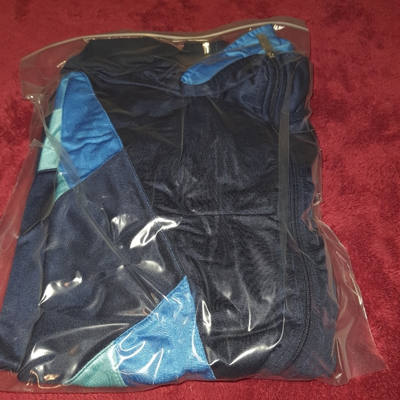 Puma Unisex Jacket Medium Blue Black Zipper. - Picture 7 of 7